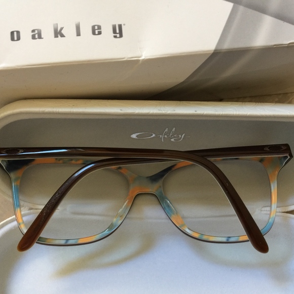 Oakley Finesse Eyeglass Frames - Picture 2 of 6